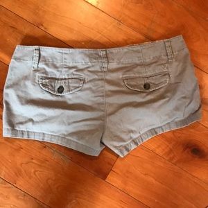 Grey American eagle shorts